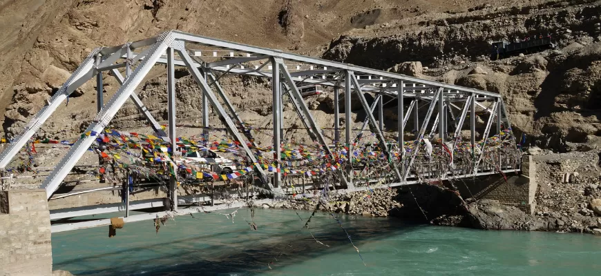 Water Crossing with Vehicles while travelling