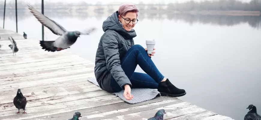 Feeding Pigeons in Venice 